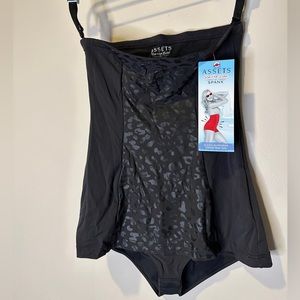 SPANX tummy control in size Medium